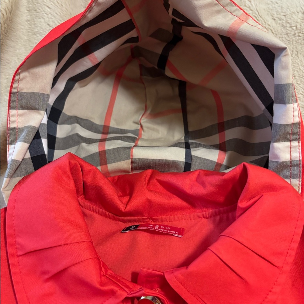 Red Novacheck trench coat with pleats and removable hood 6X - Picture 2 of 7